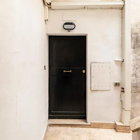 Navona Square Lägenhet *